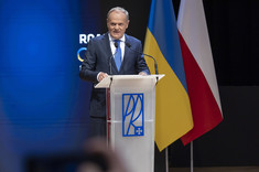 Prezes Rady Ministrów Donald Tusk,