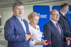 Nowy hangar Akademickiego Ośrodka Szybowcowego w Bezmiechowej