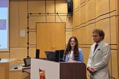 Patrycja Paleń i Maciej Dec podczas prezentacji swojego pomysłu w Royal Military Academy w Brukseli,