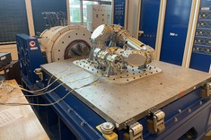 Badania wibracyjne ramienia robotycznego TITAN,